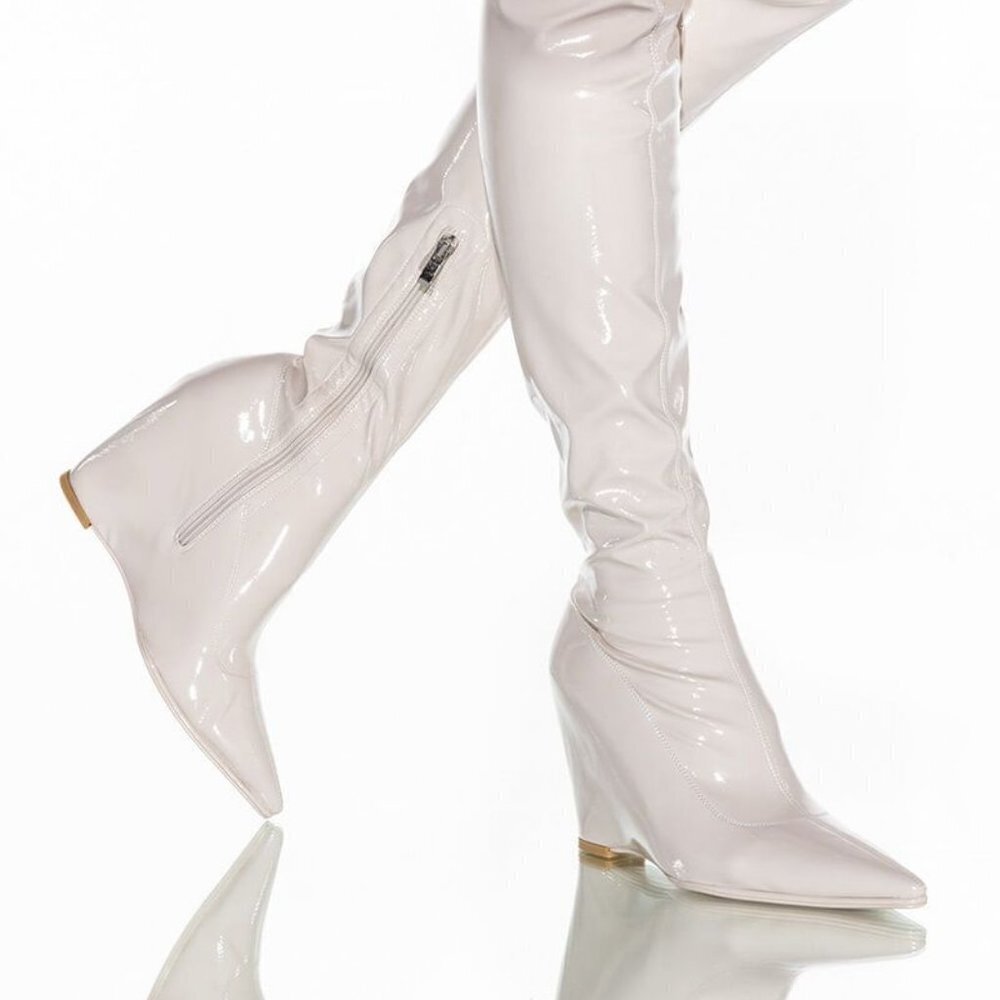 AZALEA WANG PULL UP WEDGE BOOT IN BONE ( BRAND NEW !!!!!)